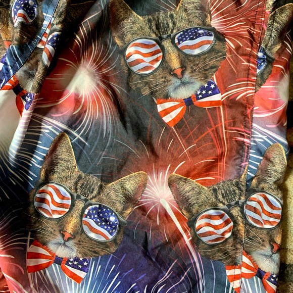 M Crazy Unique CATS & Fireworks Patriotic Shorts!! - Picture 7 of 12